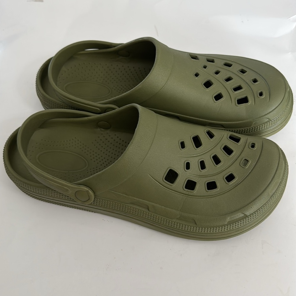 Olive Green Clogs Size 12/13 Slip On Mules Back Strap Lightweight - Picture 2 of 9